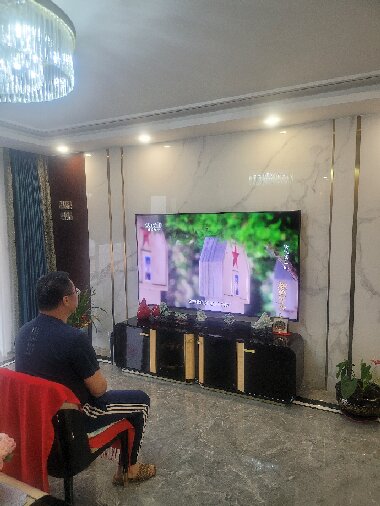 基础教学学院直属党支部组织党员收看电视纪录片《热血河山》